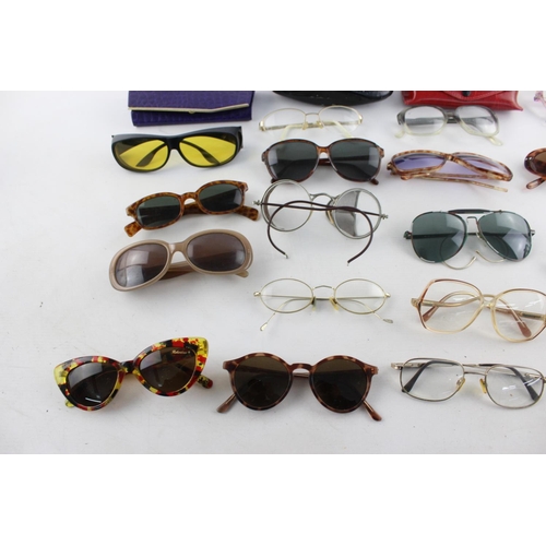 174 - A collection of assorted vintage sunglasses and spectacles