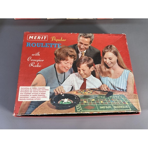 160 - A collection of boxed vintage games to include Etch-A-Sketch, Julie and Her Mother Magic Wand Dressi... 