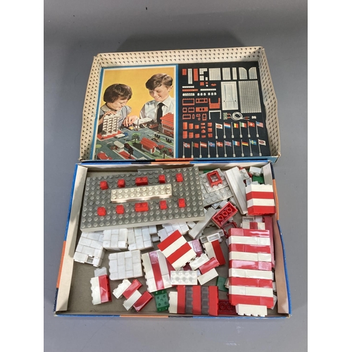 161 - A boxed vintage Lego 700/3A building system