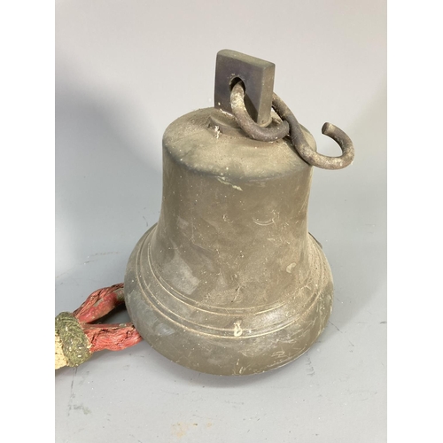 124 - A 19th century brass bell - approx. 16cm high