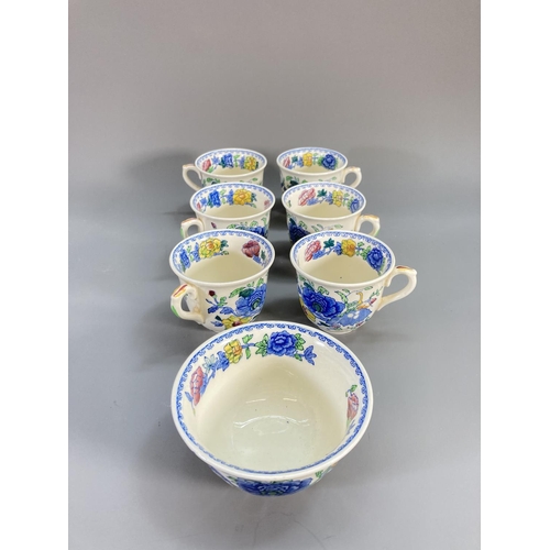 78 - A collection of Mason's Regency Ironstone china to include six teacups, six saucers, six side plates... 