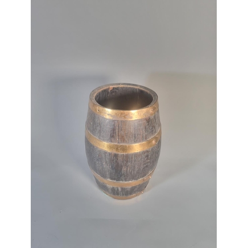 271 - A vintage oak and copper banded barrel - approx. 26cm high