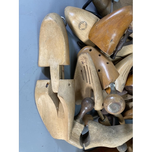 267 - A collection of vintage beech cobblers shoe lasts