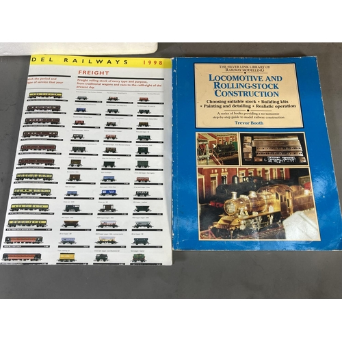 260B - A collection of vintage Hornby model railway accessories to include coaches, coal cart, wagon, platf... 