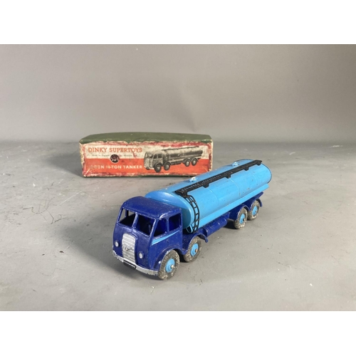 250 - A boxed vintage Dinky Supertoys No. 504 Foden 14-ton Tanker die-cast model vehicle