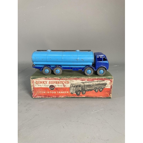 250 - A boxed vintage Dinky Supertoys No. 504 Foden 14-ton Tanker die-cast model vehicle