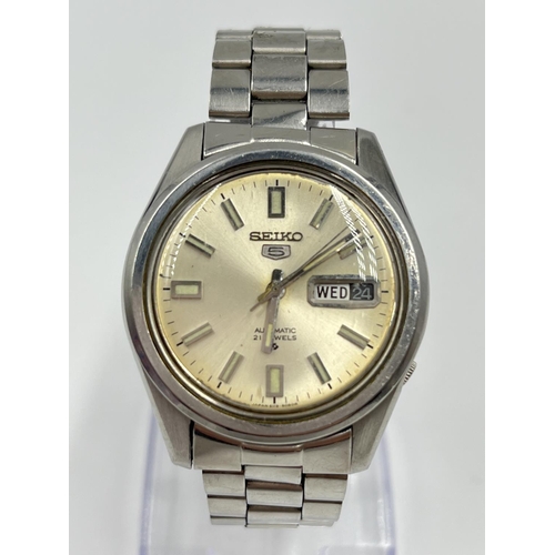 1387 - A 1970s Seiko 5 automatic 21 jewels day date 37mm men's wristwatch - ref. 6119-8083