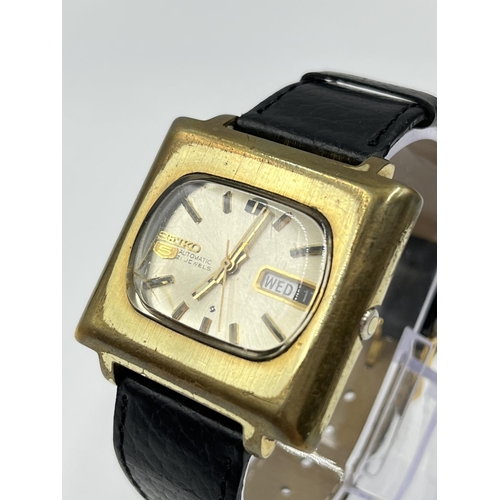 1391 - A Seiko 5 automatic 21 jewels TV day date 37mm men's wristwatch - ref. 6119-5400