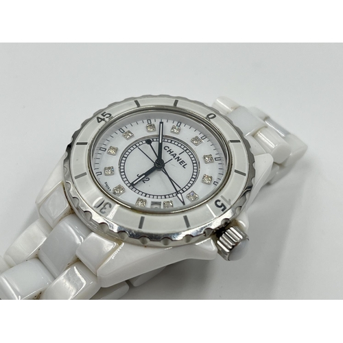 1335 - A men's fashion 39mm wristwatch