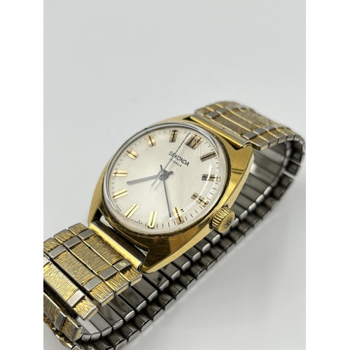 1337 - Six various vintage mechanical and quartz men's and women's wristwatches to include Lanco sport, Sek... 