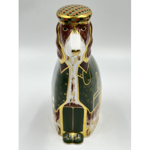 1324 - A boxed Royal Crown Derby English Spaniel limited edition no. 590/1000 paperweight - approx. 16cm hi... 