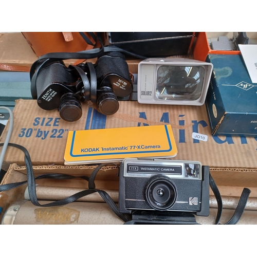 446 - A collection of items to include boxed Eumig P8 Phonomatic 8mm film projector, cased Sankyo Auto-4X ... 