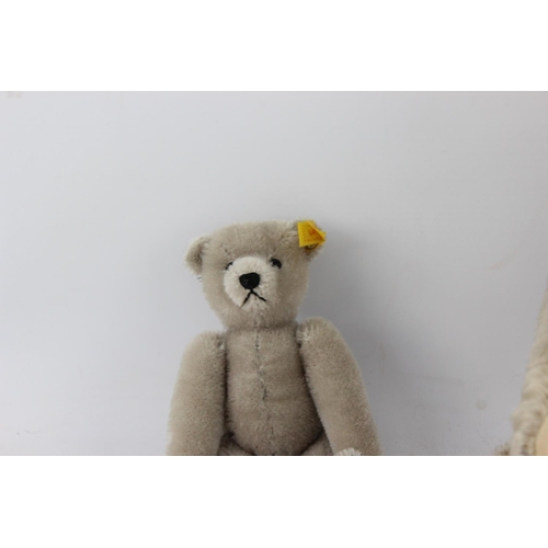 223 - Two vintage Steiff mohair teddy bears, one 029172 and one growler