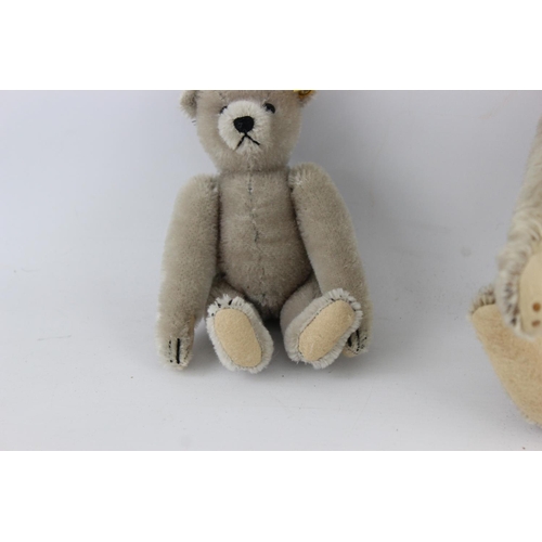 223 - Two vintage Steiff mohair teddy bears, one 029172 and one growler