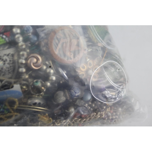 261 - Approx. 10kg of unsorted jewellery