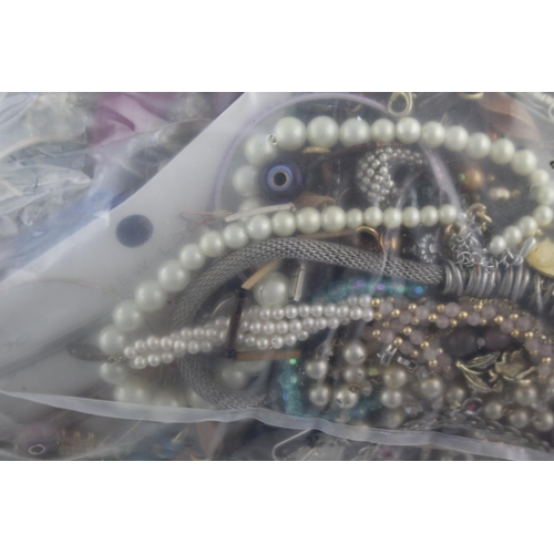 263 - Approx. 10kg of unsorted jewellery