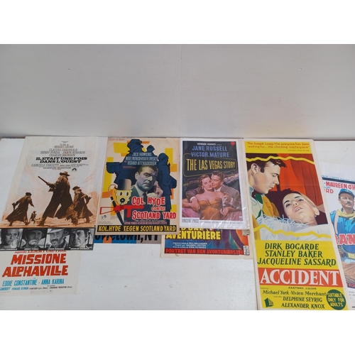 515 - A collection of movie posters to include Donovan's Reef, Mission Alphaville, Accident, Il Etait Une ... 