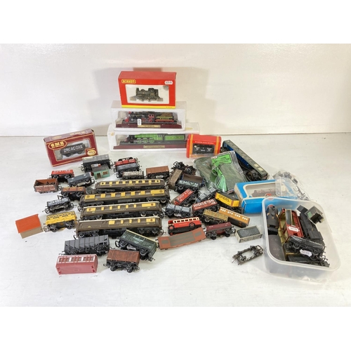 207 - A collection of assorted OO gauge model railway accessories to include boxed Hornby 51232 pug loco i... 