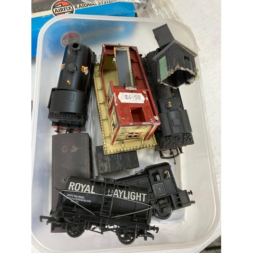 207 - A collection of assorted OO gauge model railway accessories to include boxed Hornby 51232 pug loco i... 