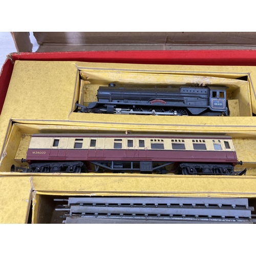 246 - A boxed vintage Tri-ang RAX electric scale model train set