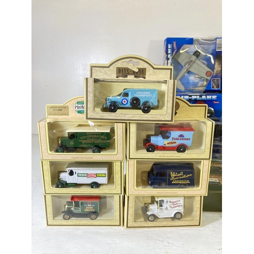 250 - A large collection of assorted boxed diecast model vehicles to include Gilbow exclusive first editio... 