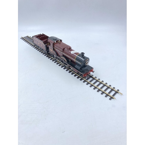 253E - A mid 20th century Hornby E220 20-volt Special locomotive and tender with automatic reversing and el... 