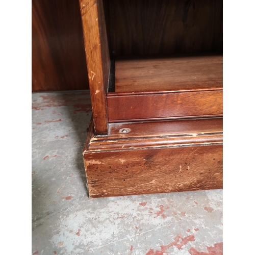 434 - A 19th century style mahogany pedestal desk with five drawers, green leather insert and brass swan n... 