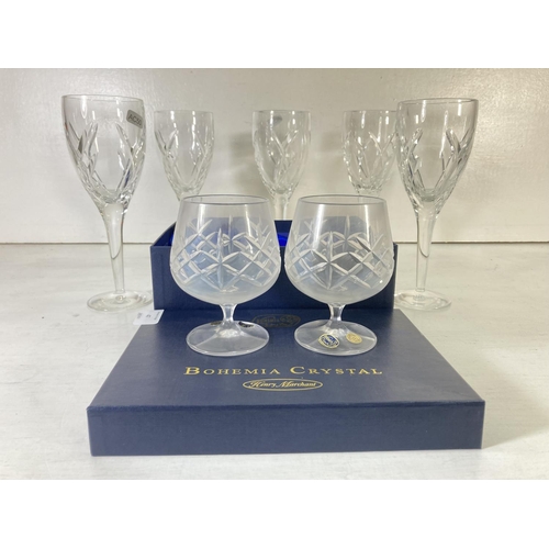 47 - Seven pieces of assorted glassware, five John Rocha for Waterford 23cm wine glasses and two boxed Bo... 