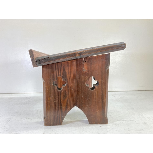 355 - A 19th century pitch pine bible stand - approx. 33cm high x 51cm wide x 34cm deep