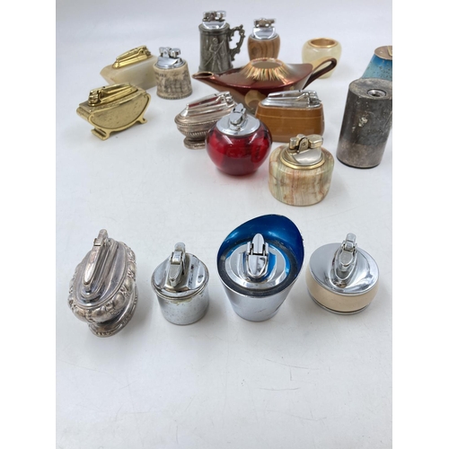 316 - Approx. twenty assorted vintage table lighters to include Ronson, Colibri, Carltonware etc.