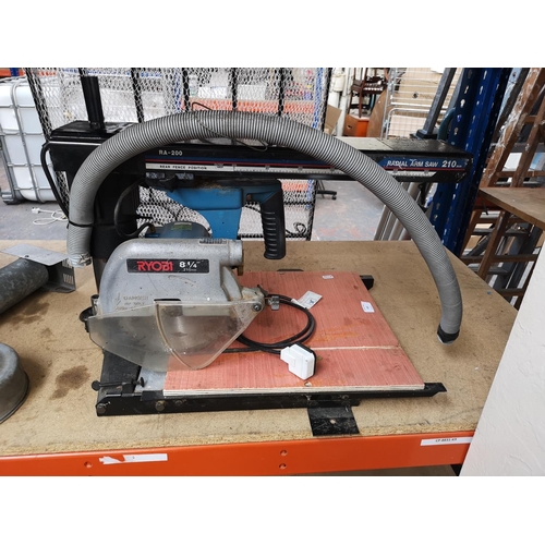 652 - A Ryobi RA-200 210mm radial arm saw