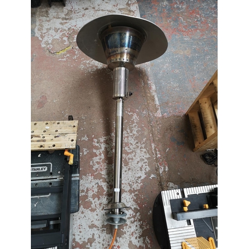 663 - A table attaching patio gas heater