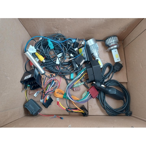 584 - A boxed Xtrons PF83MTVA Android in car entertainment system