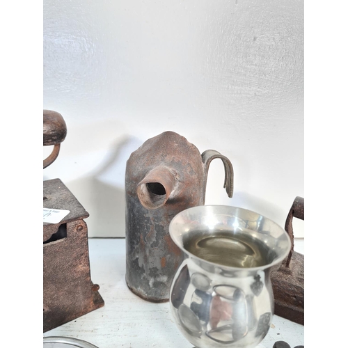 64A - A collection of vintage metalware to include Desmo Ltd. of Birmingham car horn, cast iron flat iron,... 