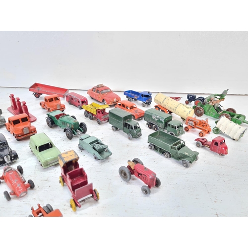 88A - A collection of assorted vintage diecast model vehicles to include Dublo Dinky Bedford lorry, Corgi ... 