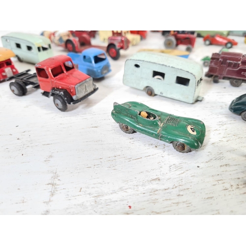 88A - A collection of assorted vintage diecast model vehicles to include Dublo Dinky Bedford lorry, Corgi ... 