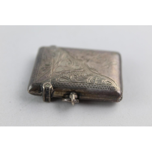 1232 - An Edwardian hallmarked Birmingham silver vesta case, dated 1903 - approx. gross weight 25 grams and... 