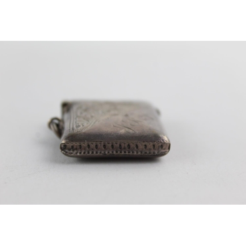 1232 - An Edwardian hallmarked Birmingham silver vesta case, dated 1903 - approx. gross weight 25 grams and... 