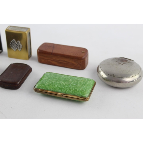 1247 - Eight antique and vintage tobacciana items to include vesta cases, cigarette cases etc.