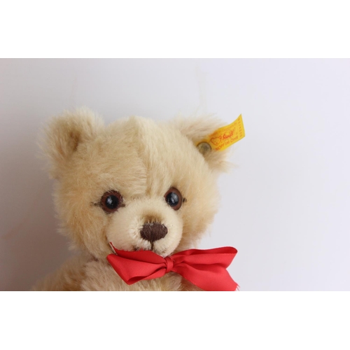 81 - Two Steiff Petsy teddy bears, 012280 and 0224/28