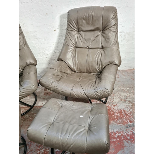 252A - Two Ekornes Stressless grey leather reclining swivel lounge chairs with matching stools - approx. 10... 