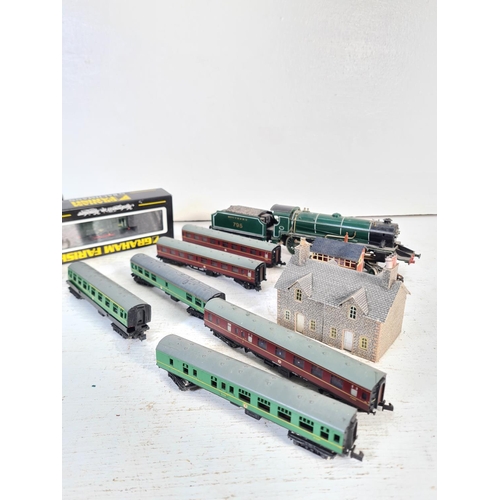 98 - A collection of N gauge model railway accessories to include Graham Farish No. 1701 General Purpose ... 