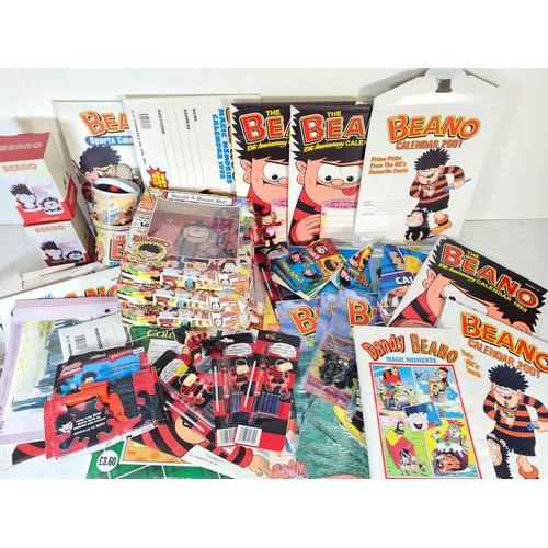 139 - A collection of assorted Beano memorabilia to include Dennis the Menace figurine, potato gun, mouse ... 