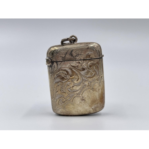 1227 - An Edward VII Miller Bros. hallmarked Birmingham silver vesta case, dated 1907 - approx. gross weigh... 