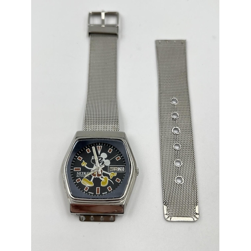 A 1980s Seiko Mickey Mouse automatic 35mm men's wristwatch - ref. 6309-5253A