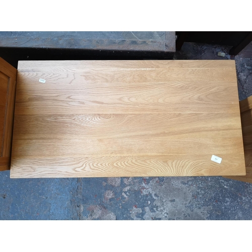 257 - A modern solid oak blanket box - approx. 50cm high x 90cm wide x 47cm deep