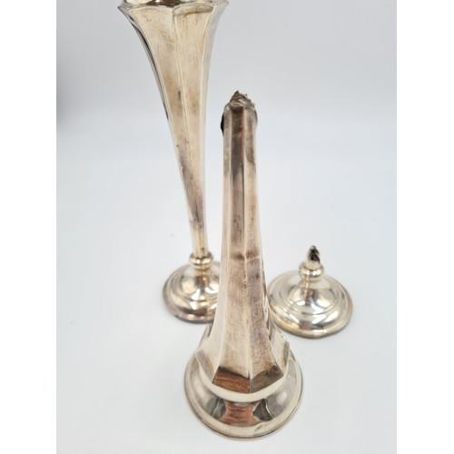 1237 - A pair of George V hallmarked Chester silver fluted vases, dated 1911 - approx. 20.5cm high and gros... 