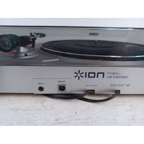 367 - An Ion TTUSB05XL two speed USB turntable