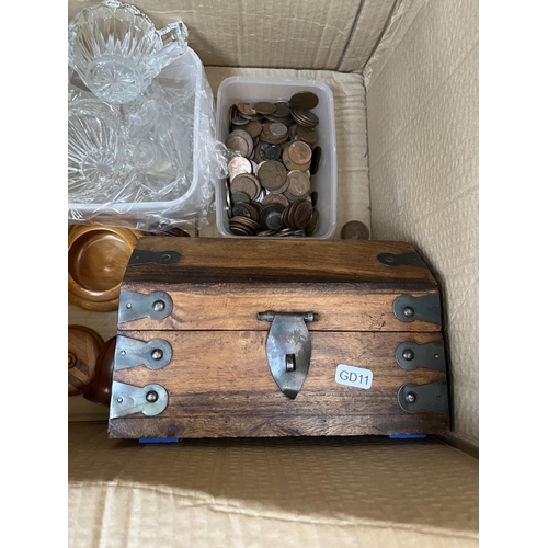 643 - A box and two bags containing assorted items to include sheesham wood storage box, treenware, pair o... 