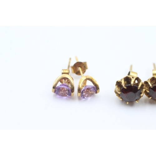 1013 - Three pairs of 9ct gold gemstone stud earrings, one amethyst, one garnet and one opal and sapphire -... 